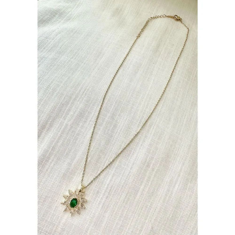 Cubic zirconia emerald color oval flower pendant necklace